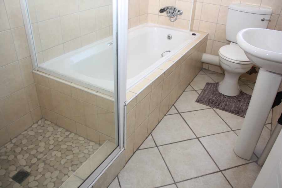 2 Bedroom Property for Sale in Hillside Free State